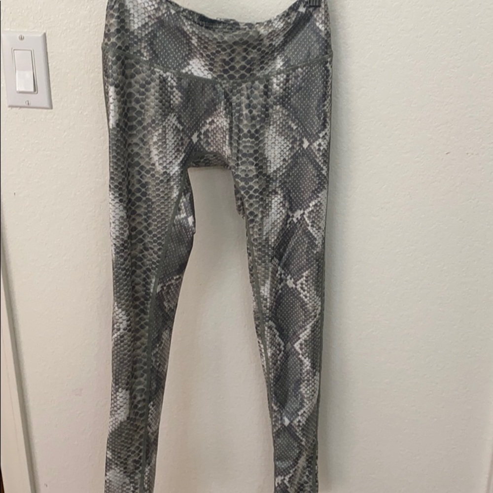 PRISMsport snake skin leggings
